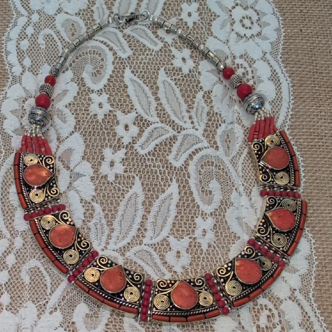 Nwot Tibetan Silver Artisan Handcrafted Beaded Necklace